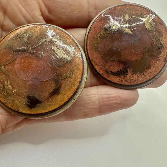 Large round artisan clip on earrings - Picture 6 of 10
